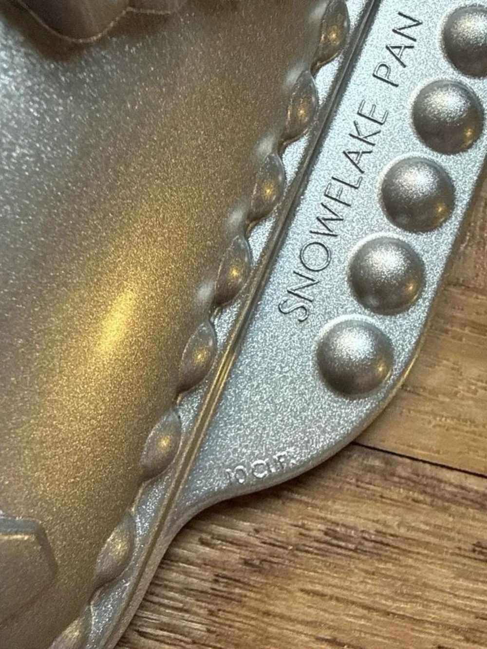 Williams Sonoma Nordic Ware Snowflake 10 cup Cake Pan Cast Aluminium Rectangle